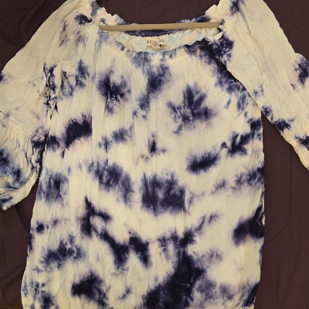 Knox Rose Women's Blue and White Tie-Dye Blouse